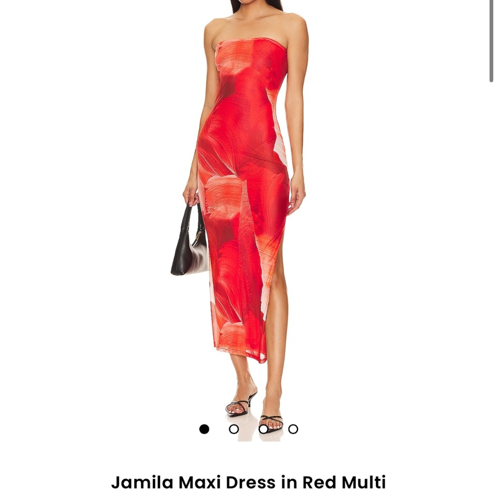 Elegant Red Strapless Sheath Dress with Slit
